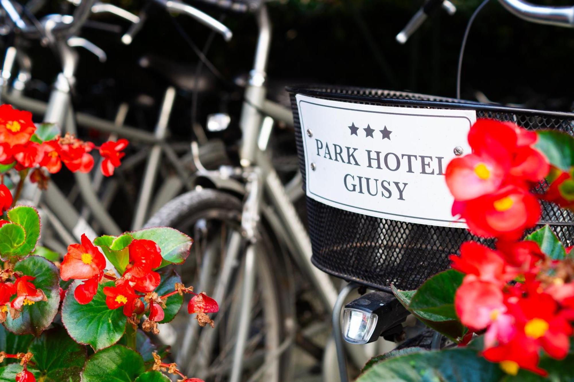 Park Hotel Giusy Λίντο ντι Καμαϊόρε Εξωτερικό φωτογραφία