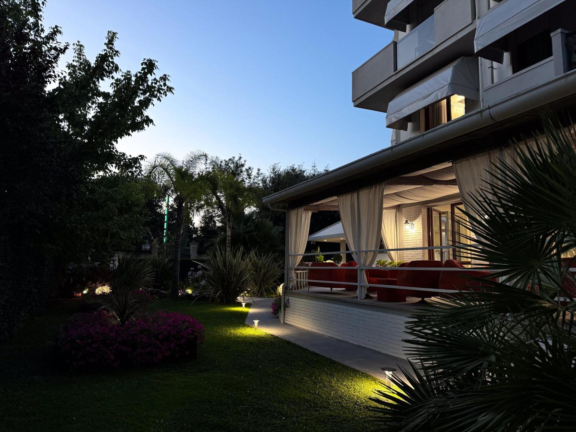 Park Hotel Giusy Λίντο ντι Καμαϊόρε Εξωτερικό φωτογραφία