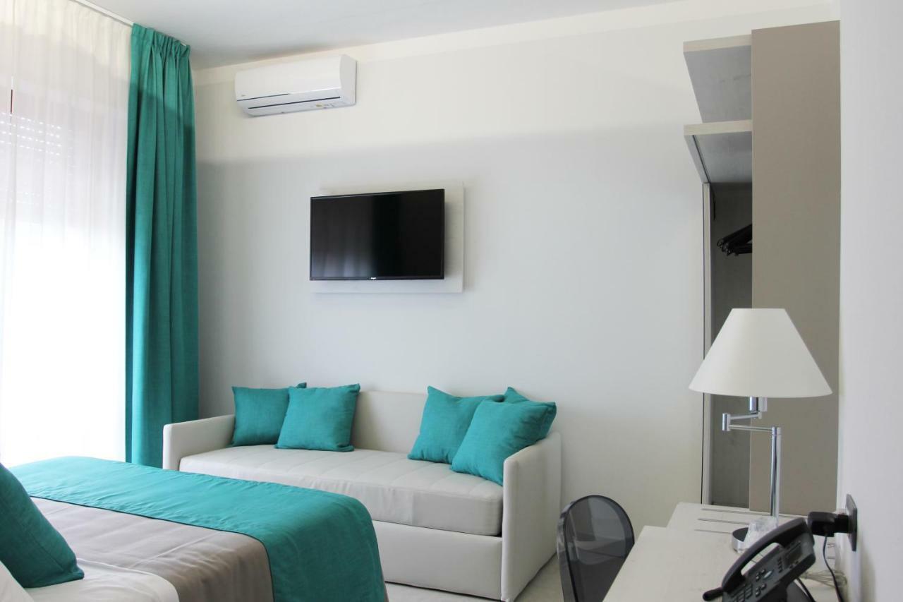 Park Hotel Giusy Λίντο ντι Καμαϊόρε Εξωτερικό φωτογραφία